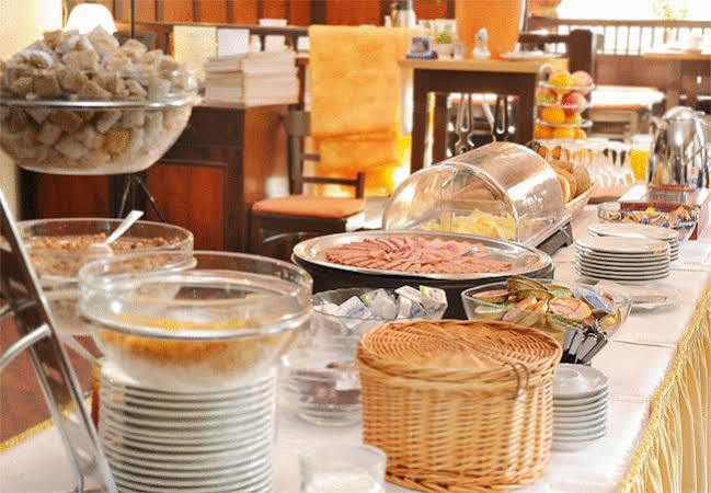 Hotel Grasbrunner Hof Bagian luar foto