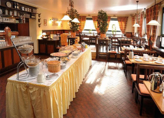 Hotel Grasbrunner Hof Bagian luar foto